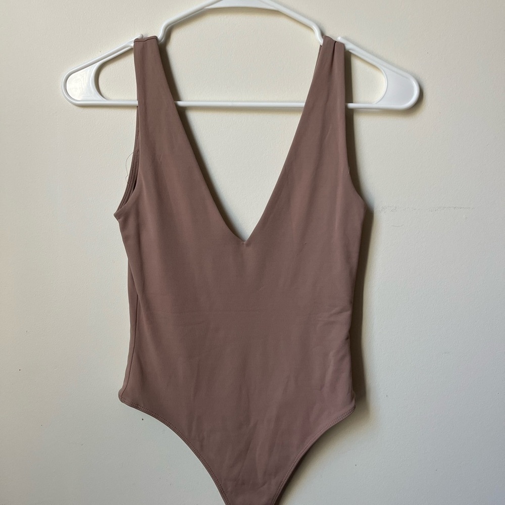 Babaton V-Neck Bodysuit